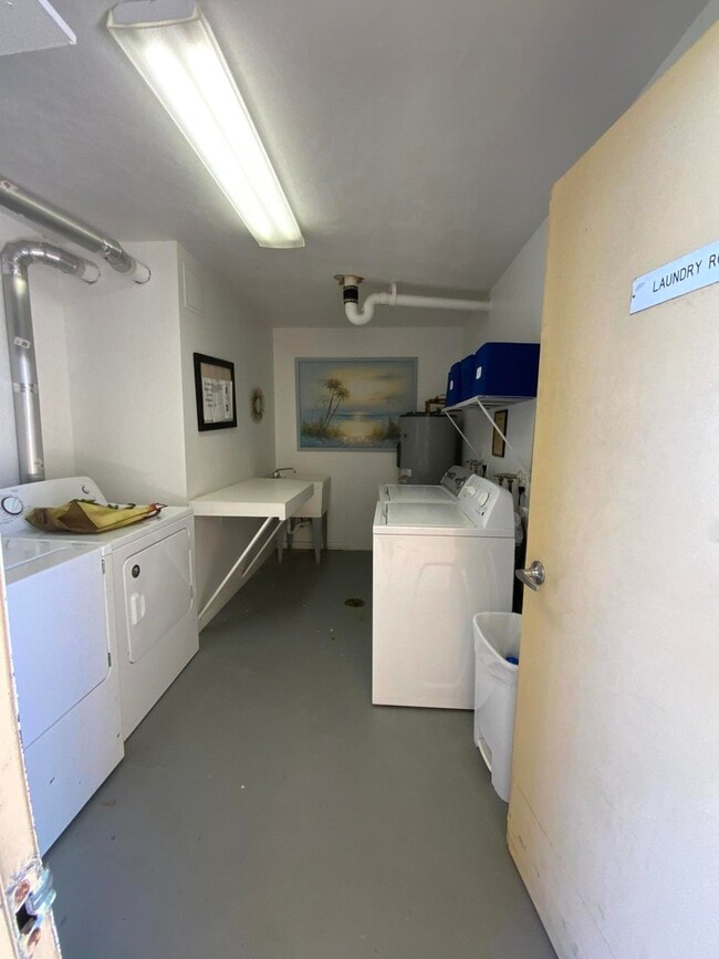 Building Photo - 3200 N Hwy A1A