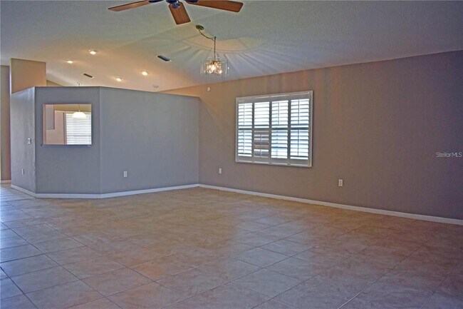 Building Photo - 14499 Tamarind Loop