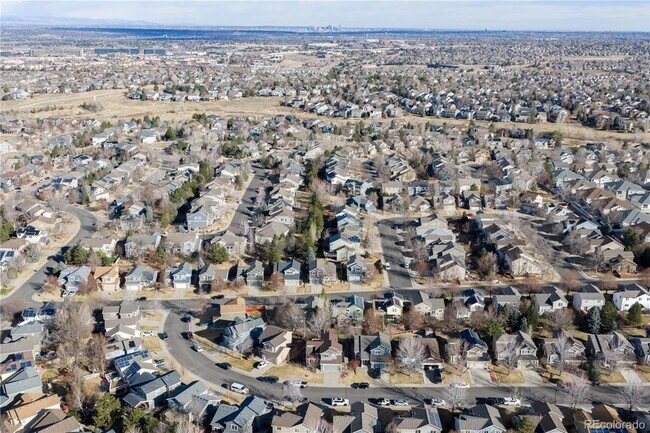 Building Photo - 421 W English Sparrow Dr