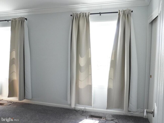 Building Photo - 13998 New Braddock Rd