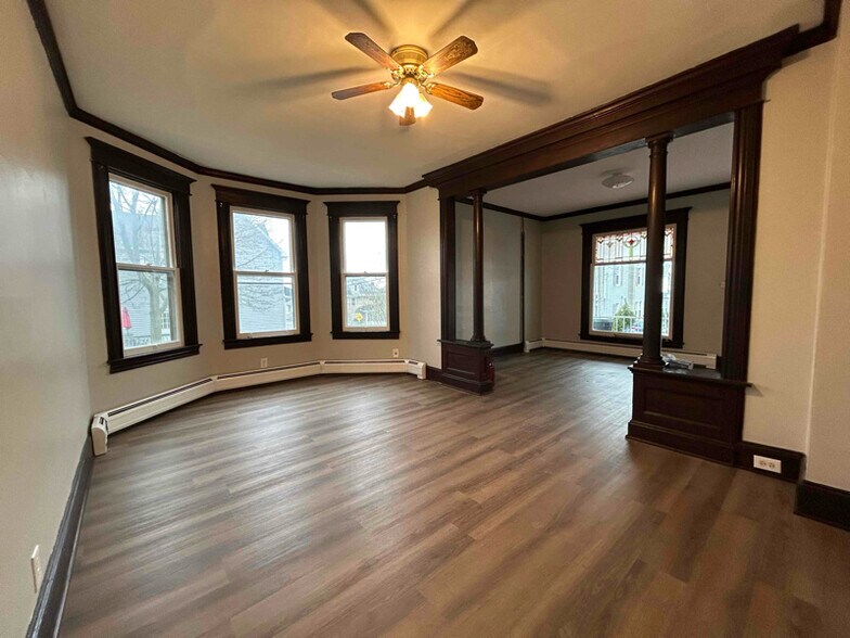 Building Photo - 312 N Harding Ave