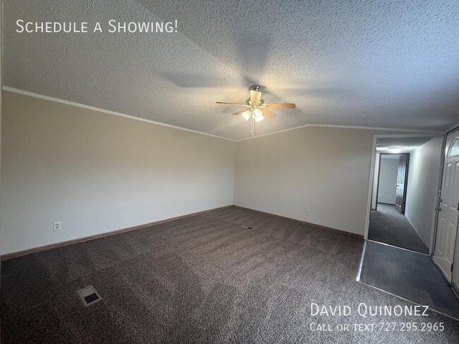 Building Photo - 6706 Country Ln