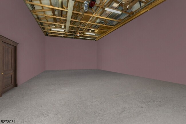 Building Photo - 153 Stag Hill Rd