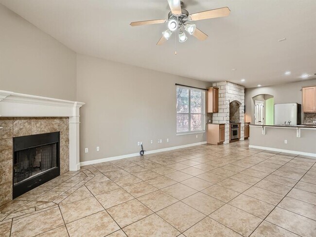 Building Photo - 210 Arrowhead Trail