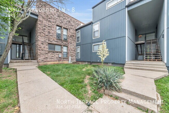 Building Photo - Spacious, Renovated 2 Bedroom in Grandview