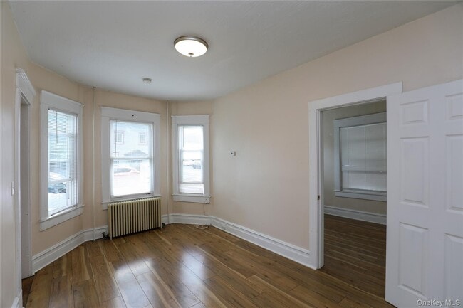 Building Photo - 144 St James St