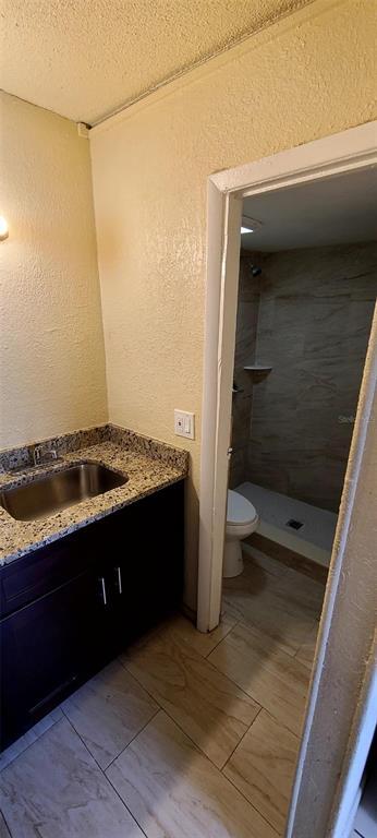 Building Photo - 421 E Kennedy Blvd