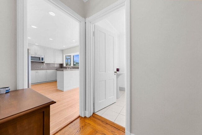 Building Photo - Gorgeous Golden Gate Heights home with gar...