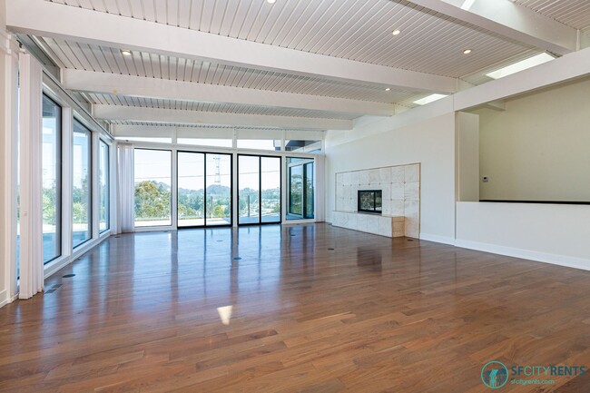 Building Photo - Sherwood Forest: Single Family Home w/ 2 C...