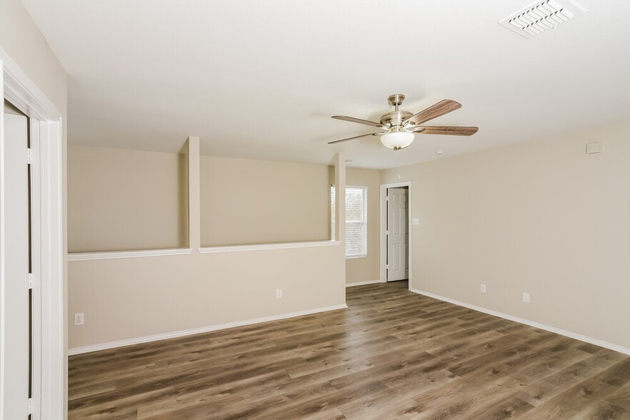 Building Photo - 9946 Kent Forest