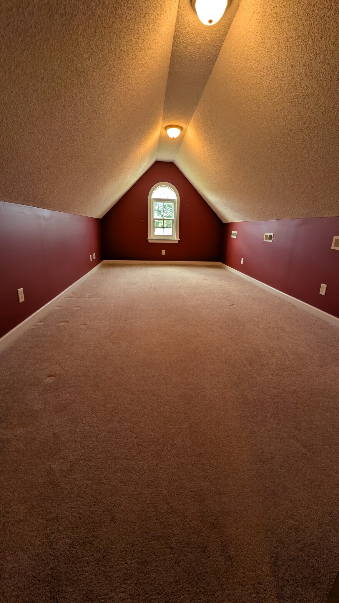 Building Photo - 102 Bridge Dr