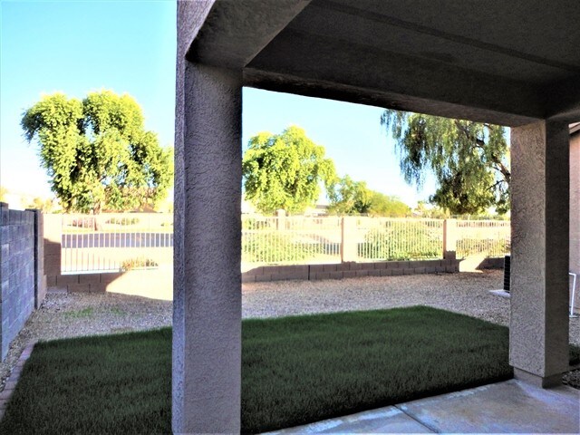 Building Photo - 4889 S Mosley Dr