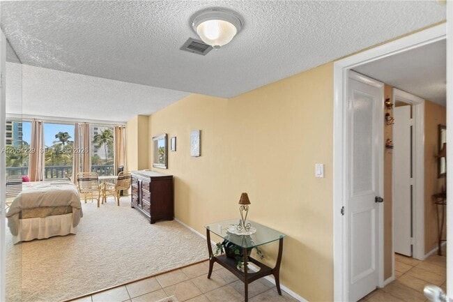 Building Photo - 4020 Galt Ocean Dr