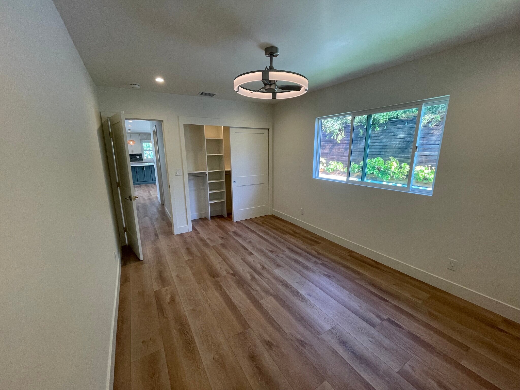 Building Photo - 536 1st St