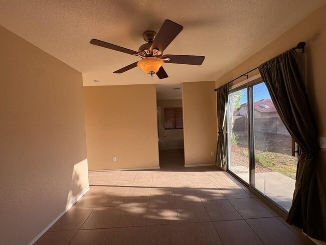 Building Photo - 1113 San Jacinto Dr