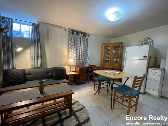 Building Photo - 56 Hobson St