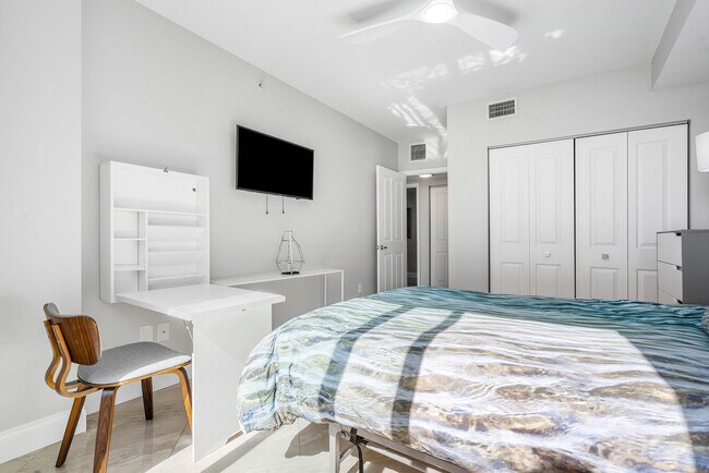 Building Photo - 600 S Dixie Hwy