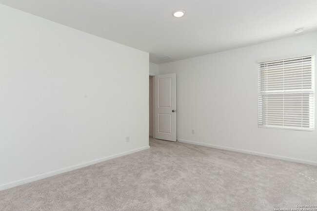 Building Photo - 3710 Millbrook Wy