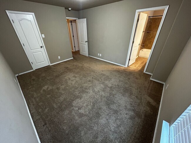 Building Photo - 618 Holliman Pkwy