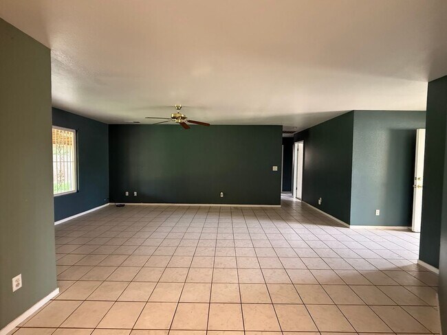 Building Photo - 248 Exie Ln