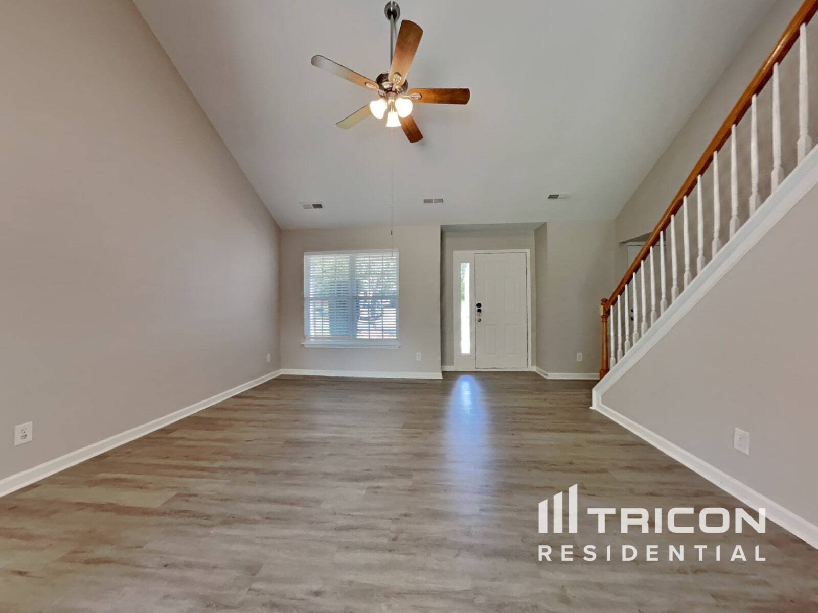 Building Photo - 827 Peachtree Meadows Cir
