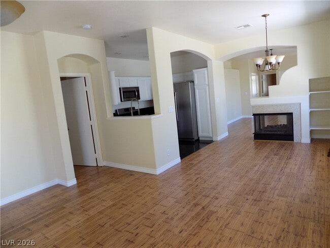 Building Photo - 300 Magnolia Arbor St