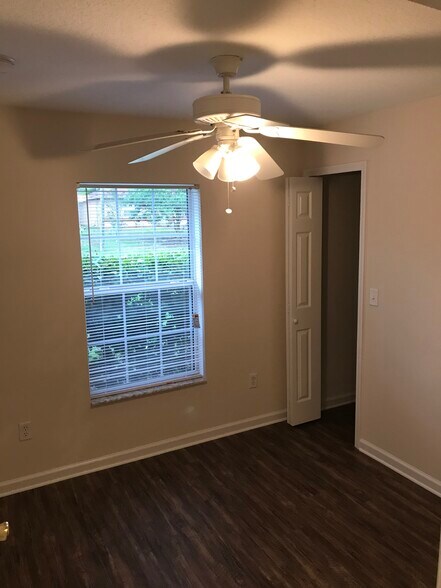 Building Photo - 36 Pony Express Dr