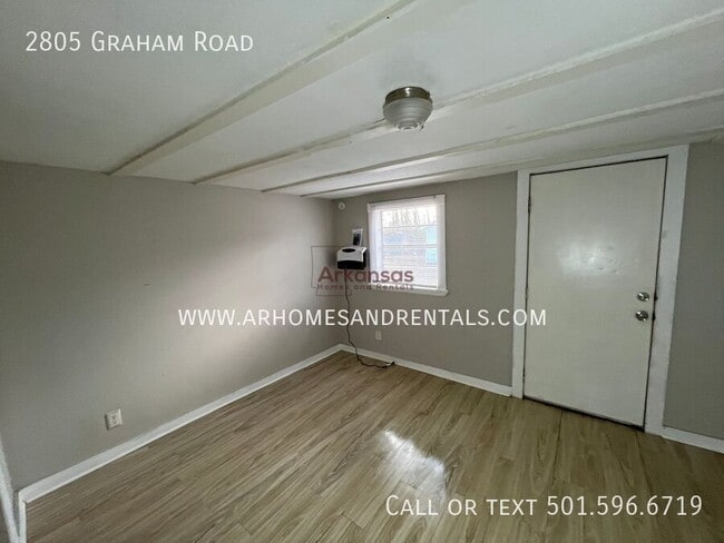 Building Photo - 2805 Graham Rd