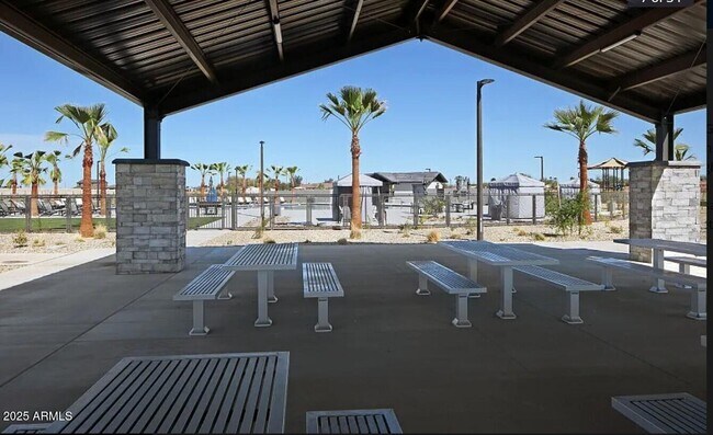 Building Photo - 9025 W Denton Ln