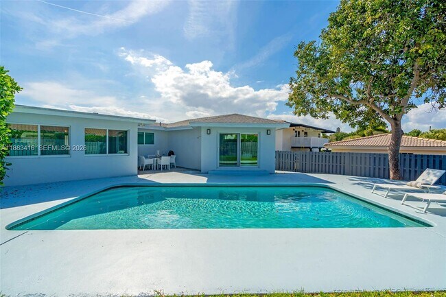 Building Photo - 465 NW 11th St