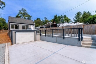 Building Photo - Beautifully Renovated 4-Bedroom Home in Desirable Arbor Heights!