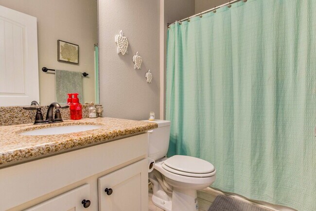 Building Photo - Bright, Beautiful Home in the Highly Desirable Sunrise Gated Community!