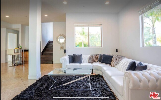 Building Photo - 19246 Liam Ln