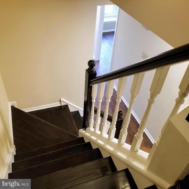 Building Photo - 1506 Virginia Ct