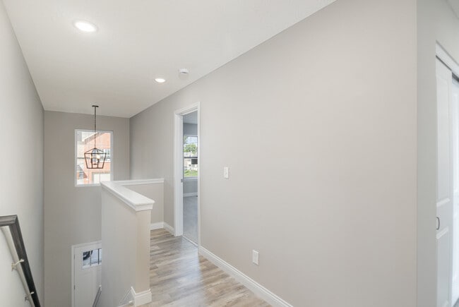 Building Photo - 505 Station Ct