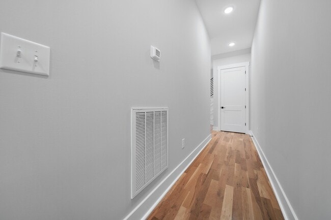 Building Photo - 1201 Stainback Ave