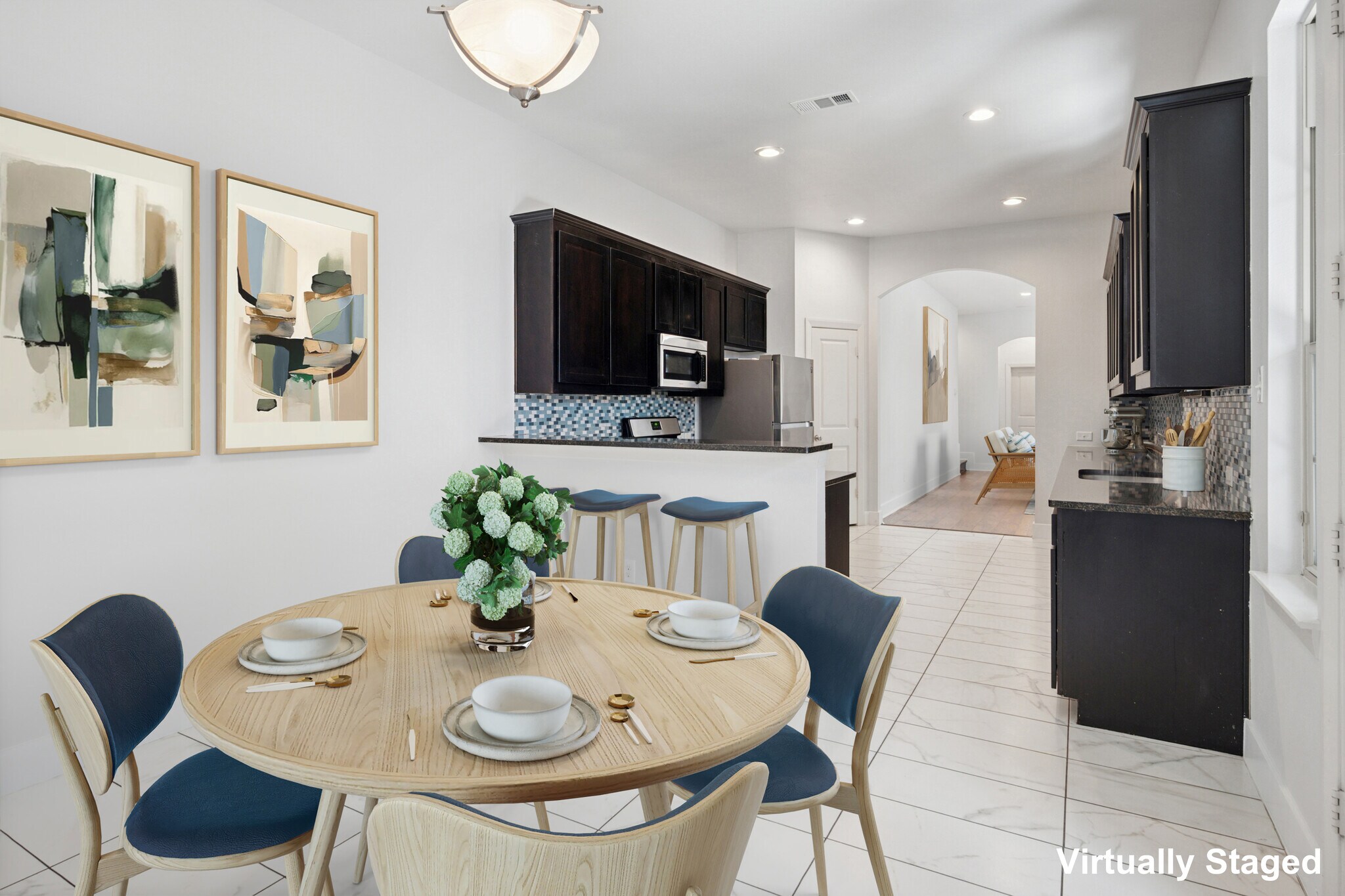 Building Photo - 5009 Manett St