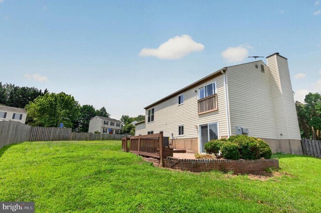 Building Photo - 13296 Hollinger Ave