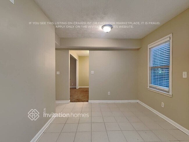 Building Photo - 990 Thousand Oaks Dr