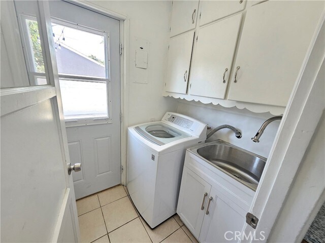 Building Photo - 1832 S Parton St