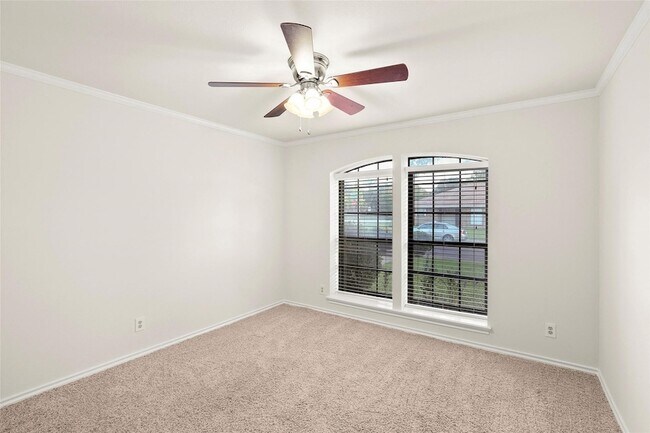 Building Photo - 10135 Rita Rd