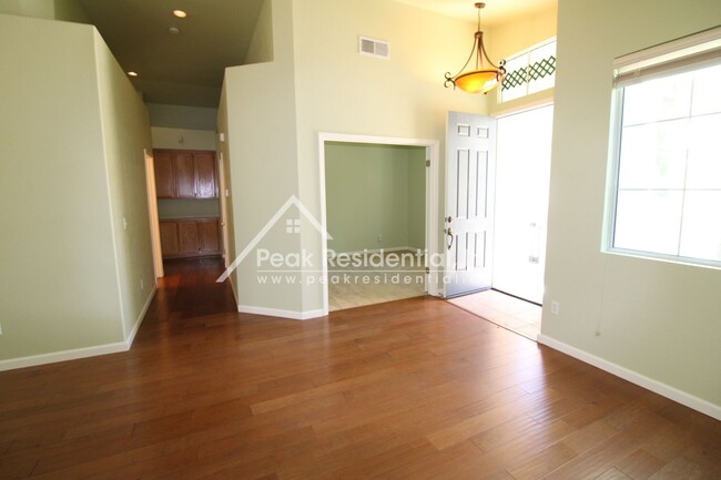 Building Photo - Very Nice 3bd/2ba Elk Grove Home in Laguna...
