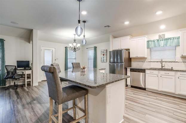 Building Photo - 3309 Comal Dr