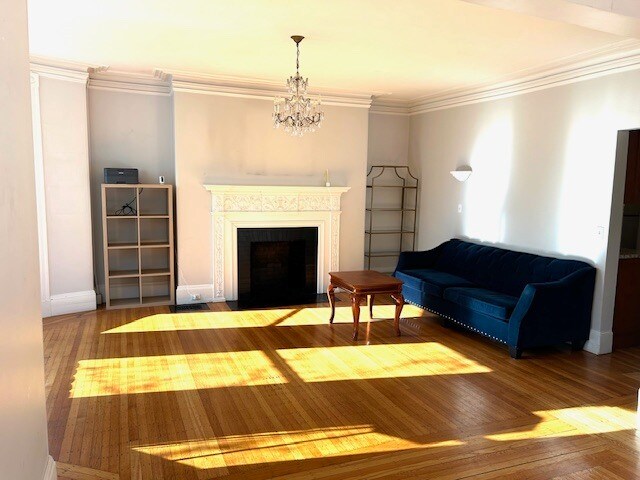 Building Photo - 429 Marlborough St