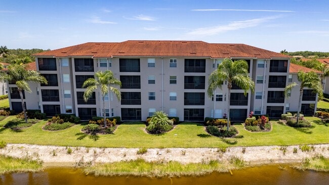 Building Photo - ** HERITAGE BAY ** 2 BED / 2 BATH - CONDO ...