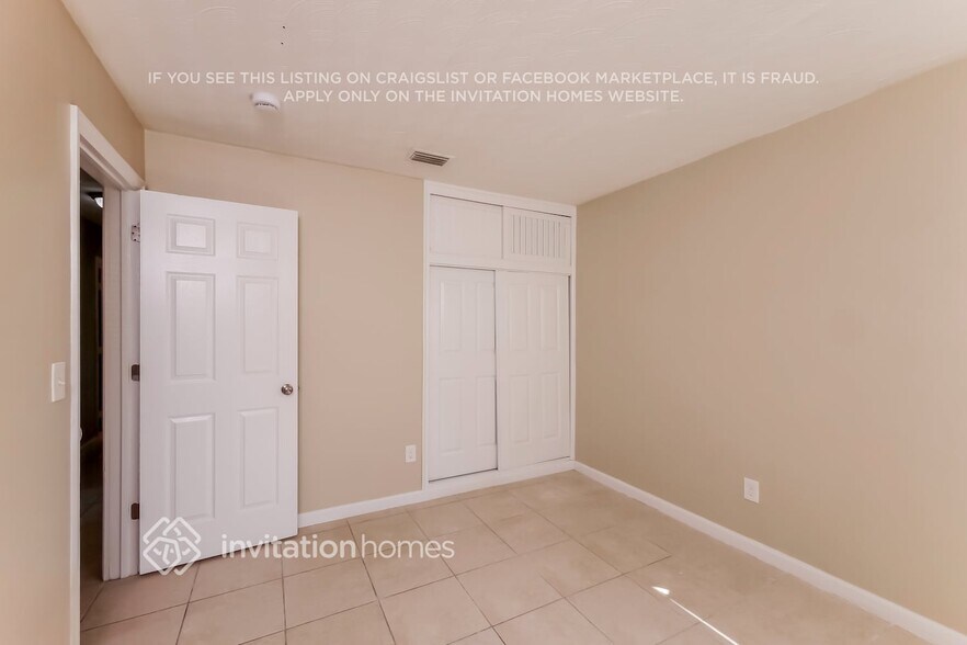 Building Photo - 3111 NE 9th Ave