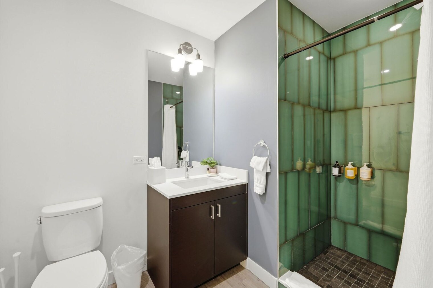 Building Photo - 417 S Dearborn St