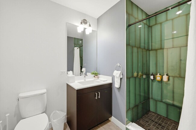 Building Photo - 417 S Dearborn St