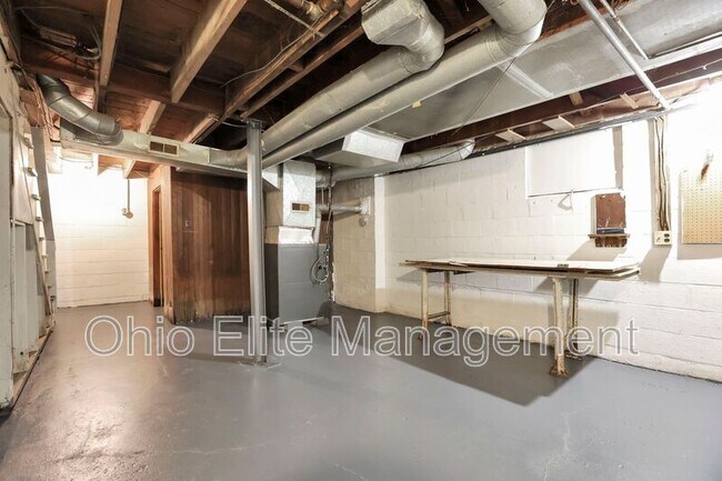 Building Photo - 53 S Burgess Ave