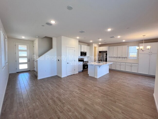 Building Photo - 2059 N Wagon Ln